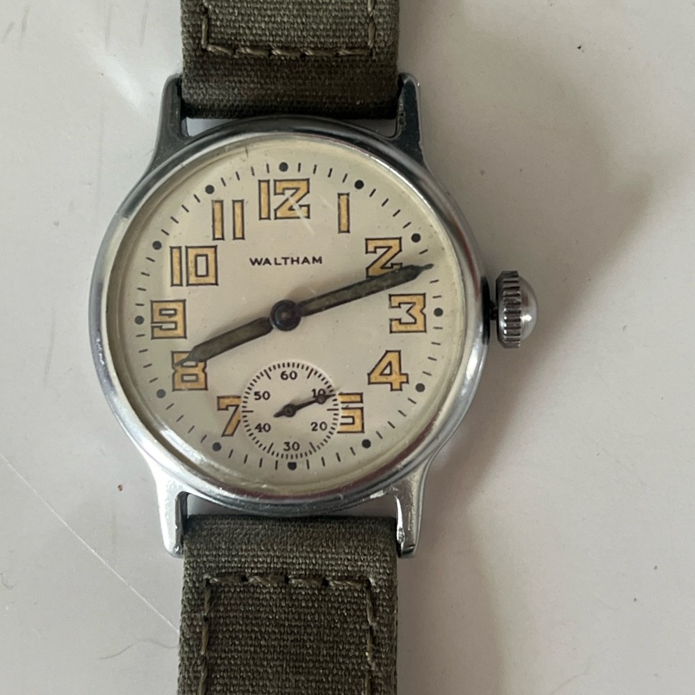 Vintage WWII Waltham trench wristwatch